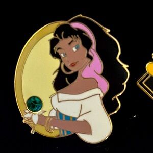 EUC - RARE! Vintage Esmeralda Premiere Birthday Pin - Disney Pin - 2003